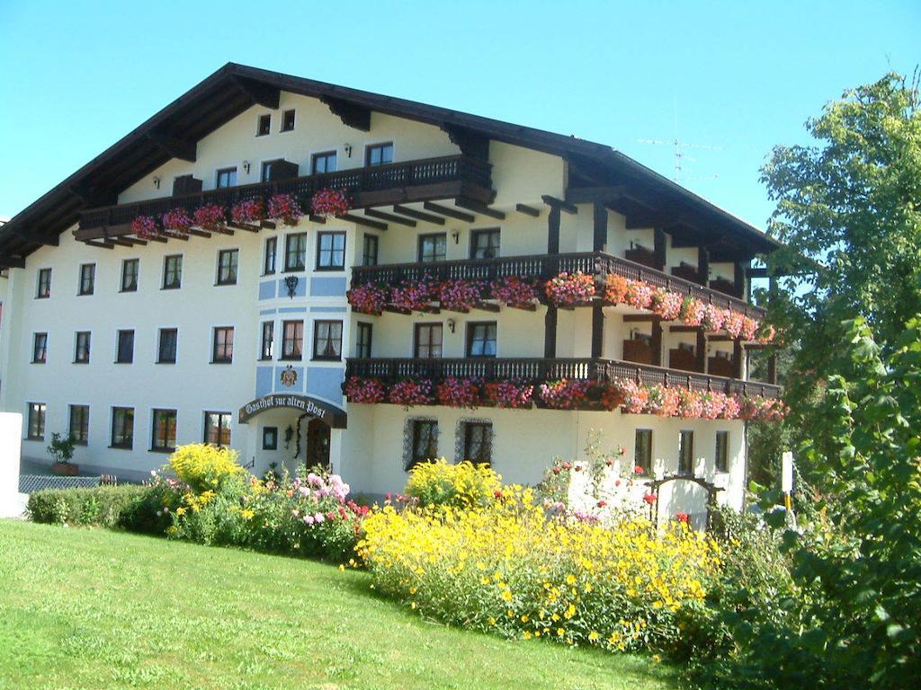 Gasthof Zur Alten Post Regen Extérieur photo